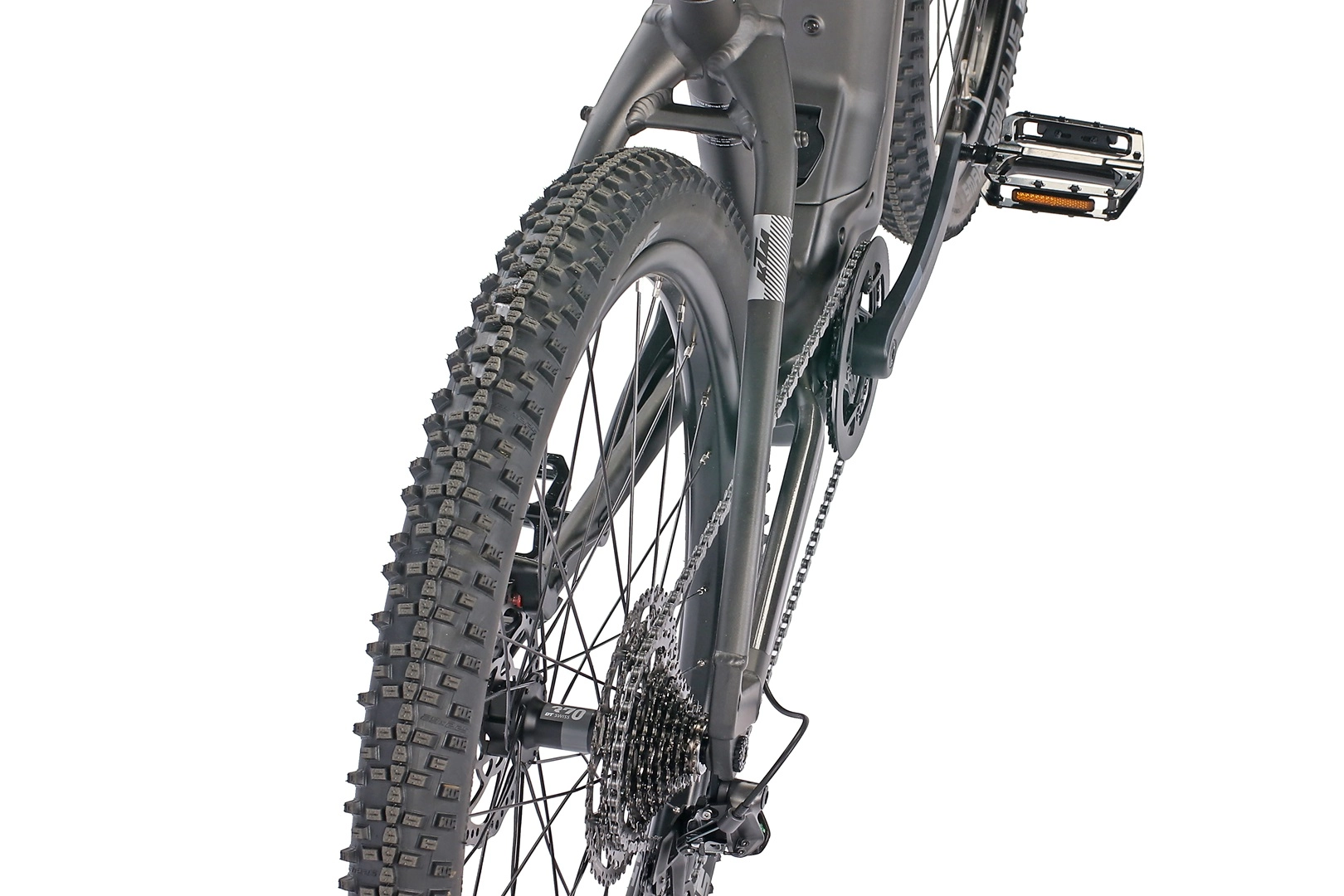 KTM_MACINA_TEAM_XL_29_750_WH_HERREN_MACHINE_GREY_GEPAECKTRAEGER_023322103_023322108_023322113_023322117.JPG